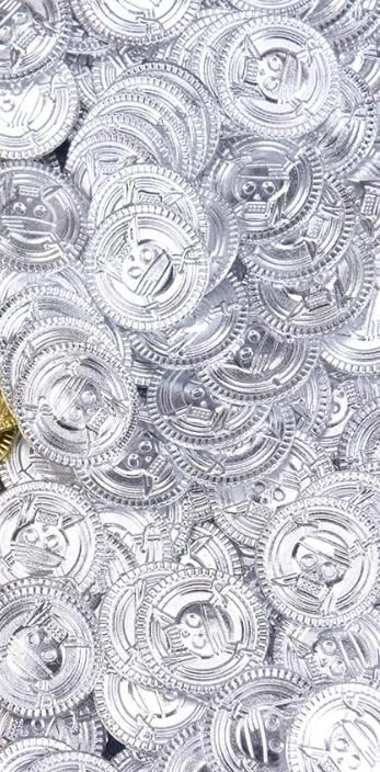 عملات ذهبية من البلاستيك الفضي (50 قطعة) من ماي سوق-ستور، لوازم تزيين حفلات الهالوين مطلية بالذهب وكازينو وكنز القراصنة-B0C97J19QG